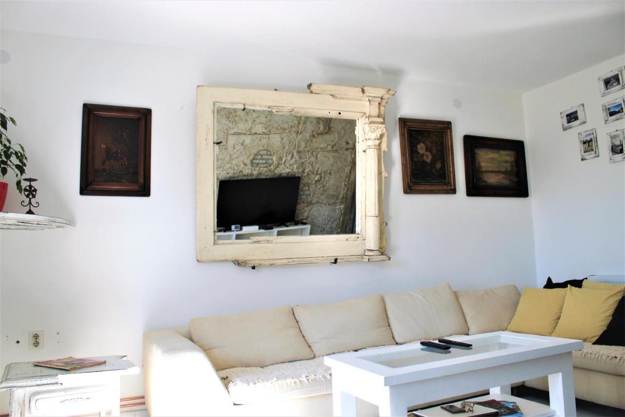 Mala Oaza Apartment Cacak Bagian luar foto
